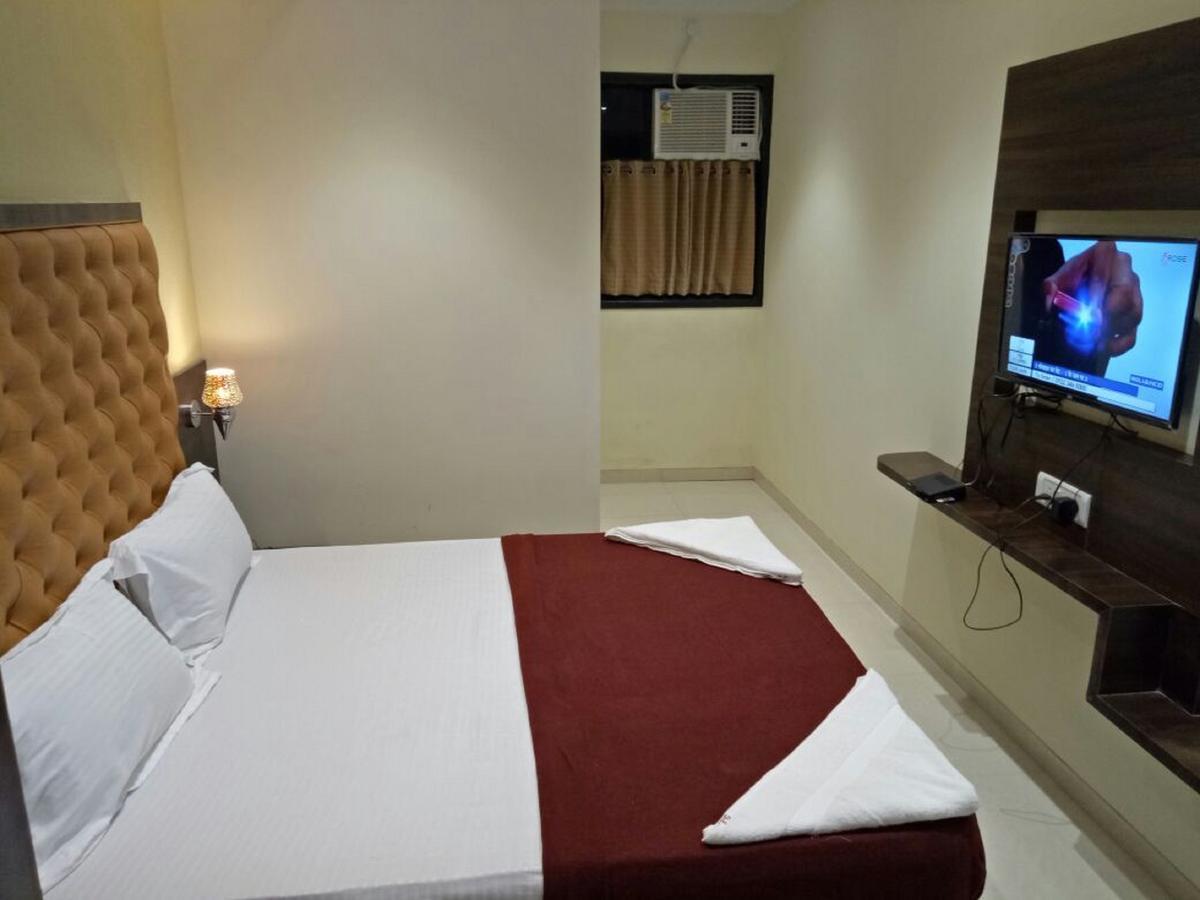 Hotel Silver Elite Мумбаи Экстерьер фото