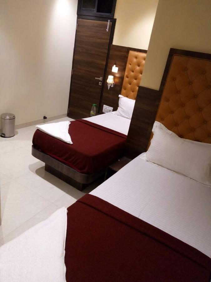 Hotel Silver Elite Мумбаи Экстерьер фото