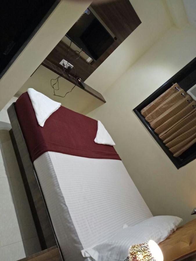 Hotel Silver Elite Мумбаи Экстерьер фото