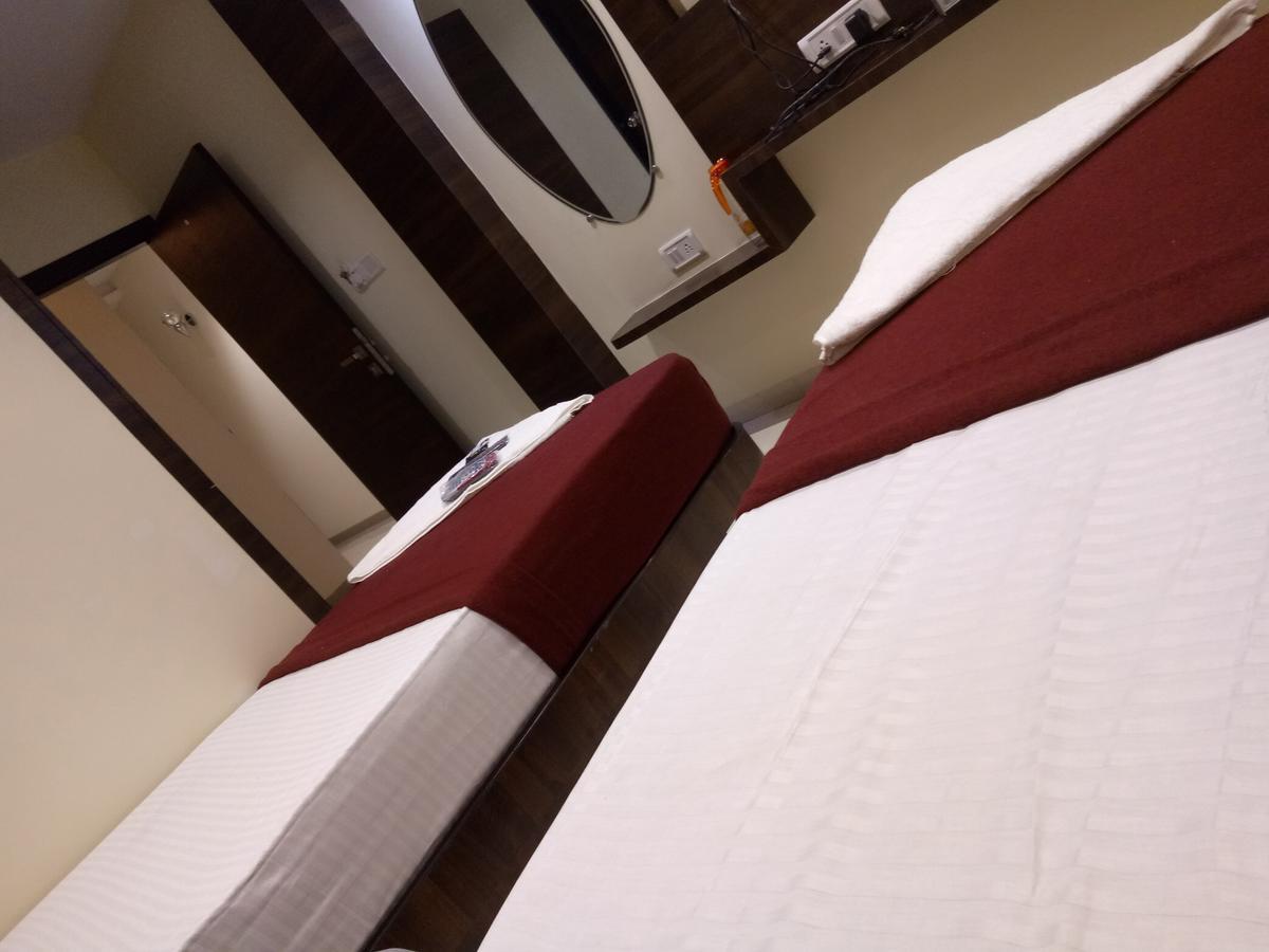 Hotel Silver Elite Мумбаи Экстерьер фото