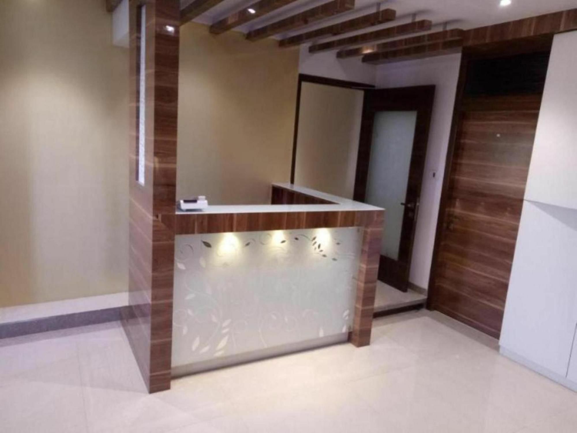 Hotel Silver Elite Мумбаи Экстерьер фото